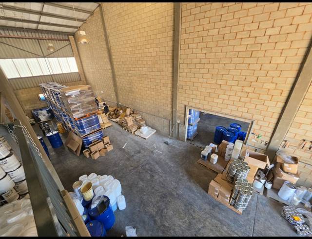 265M² WAREHOUSE TO LET IN STORMILL